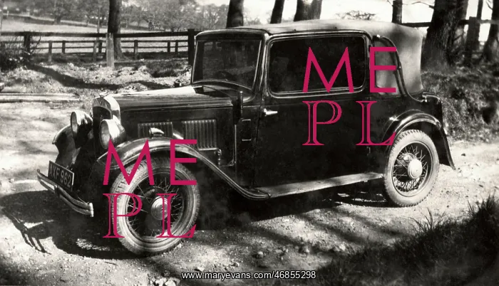  : Vintage car