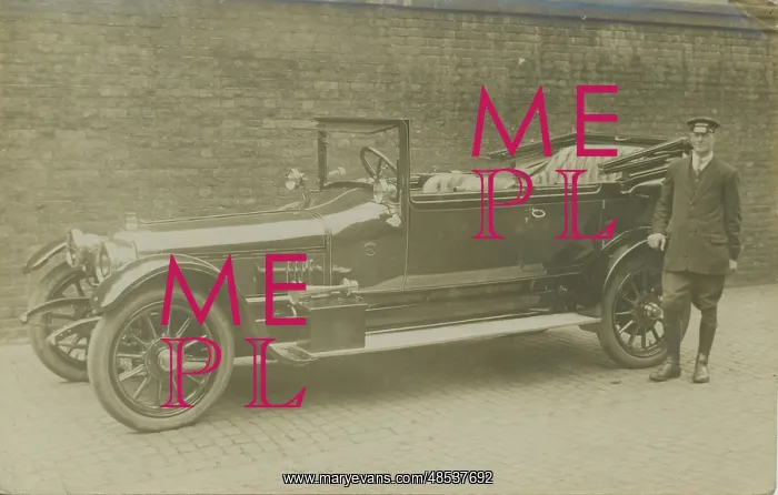  : Vintage Car