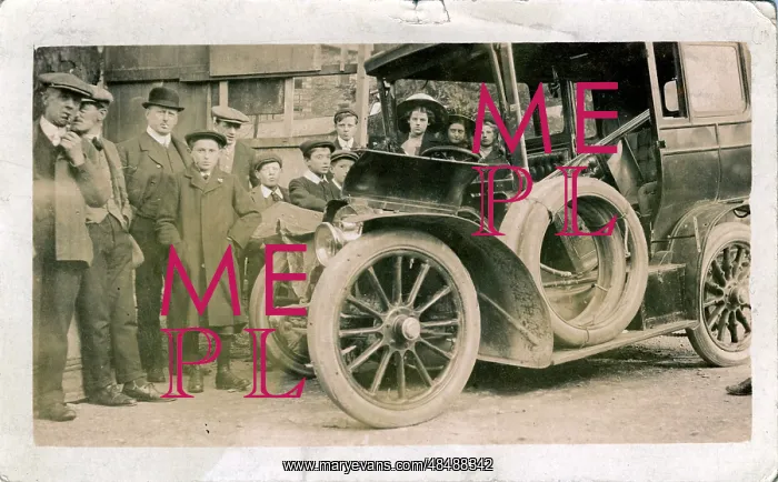 : Vintage Car (awaiting identification - possibly a Mercedes) : Vintage Car (awaiting identification - possibly a Mercedes)