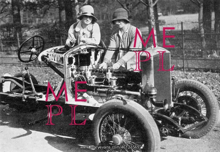 : Violet Cordery, Queen of Motorists : Violet Cordery, Queen of Motorists