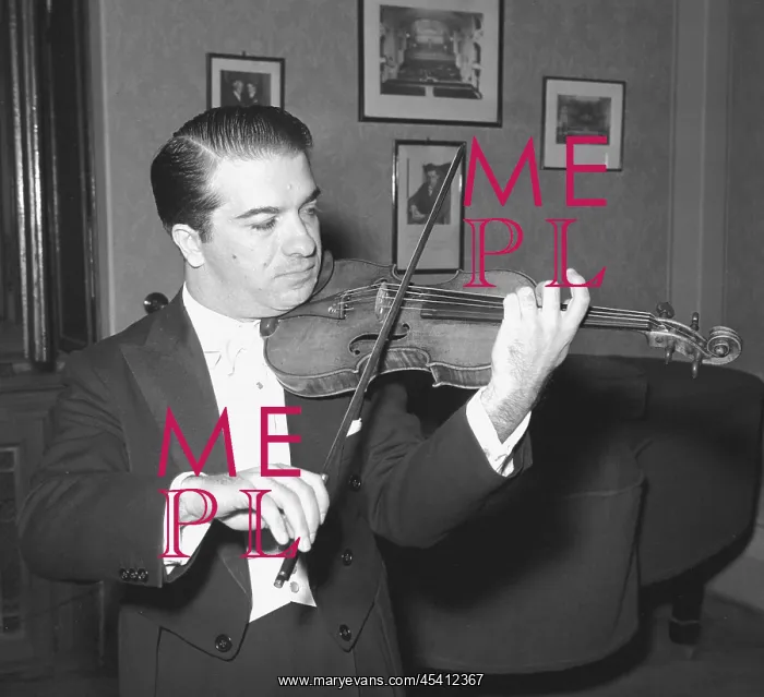: Violin master Ruggiero Ricci : Violin master Ruggiero Ricci