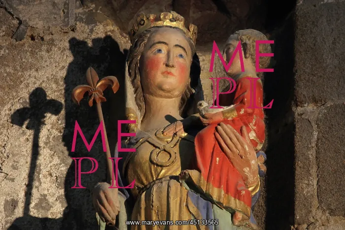 : Virgin and child statue, Cathedral Saint-Samson : Virgin and child statue, Cathedral Saint-Samson