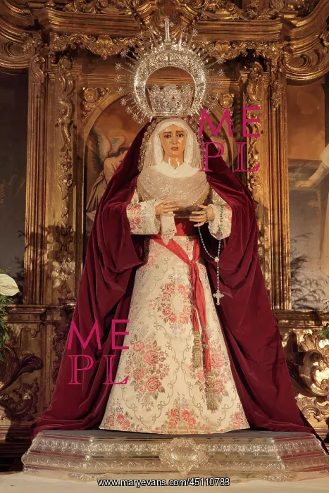 : Virgin Mary statue, Cathedral of the Incarnation : Virgin Mary statue, Cathedral of the Incarnation