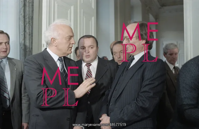 : Visit of E. A. Shevardnadze in Austria : Visit of E. A. Shevardnadze in Austria