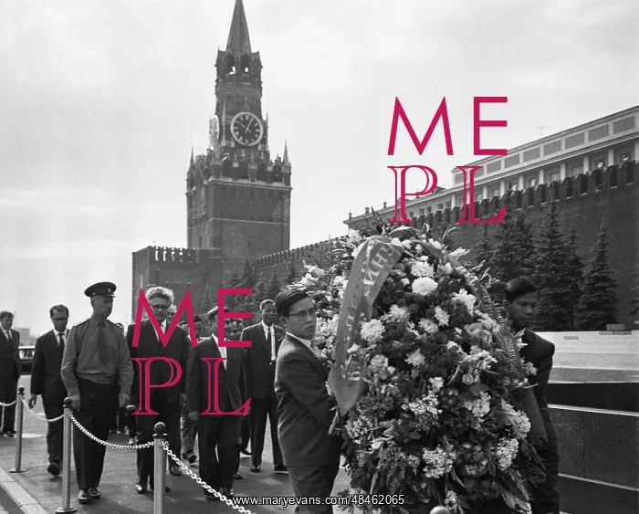 : The visit of Le Thanh Nghi to the USSR : The visit of Le Thanh Nghi to the USSR