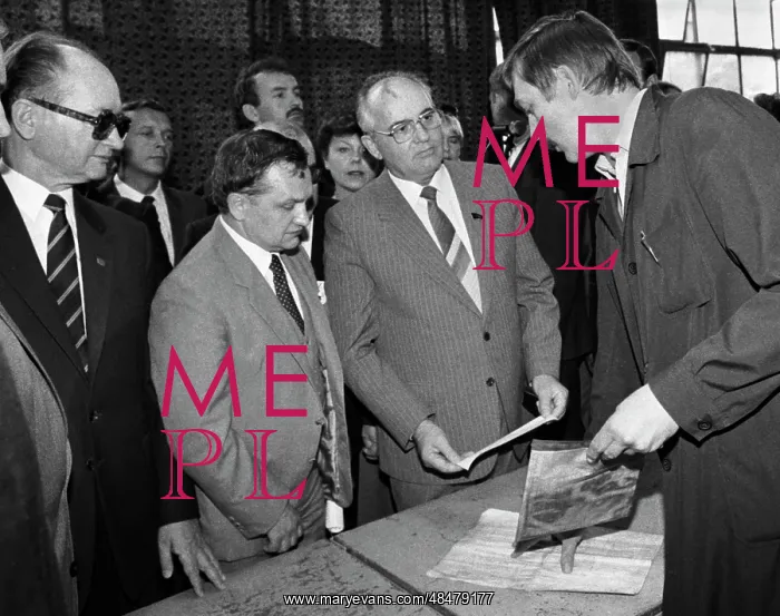 : Visit of Mikhail Gorbachev to Poland : Visit of Mikhail Gorbachev to Poland