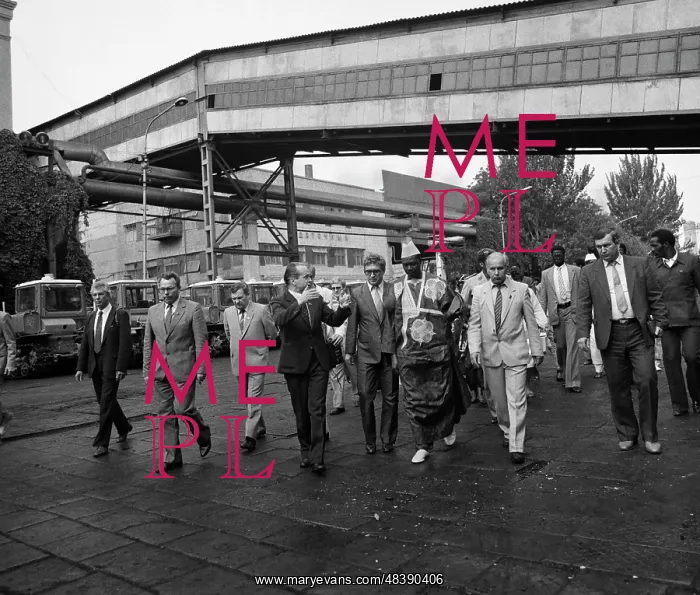: Visit of M.Traore to USSR : Visit of M.Traore to USSR