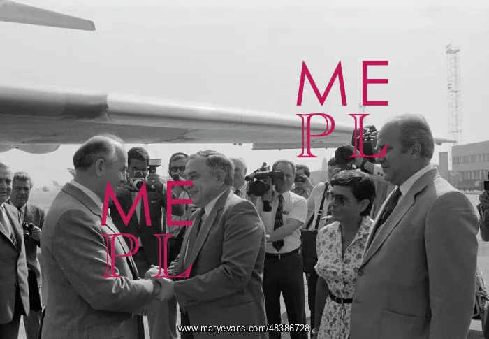 : Visit of Soviet party and government delegation to Bulgaria : Visit of Soviet party and government delegation to Bulgaria