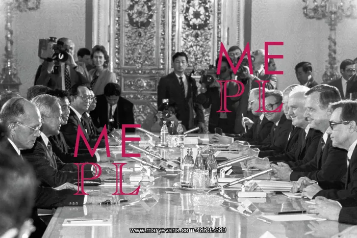 : Visit of Thai delegation to USSR : Visit of Thai delegation to USSR