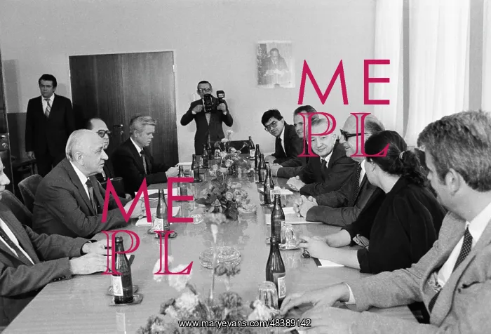 : Visit of Viktor Grishin to Yugoslavia : Visit of Viktor Grishin to Yugoslavia