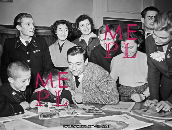 : Visit of Yves Montand to USSR : Visit of Yves Montand to USSR
