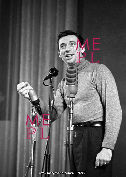: Visit of Yves Montand to USSR : Visit of Yves Montand to USSR