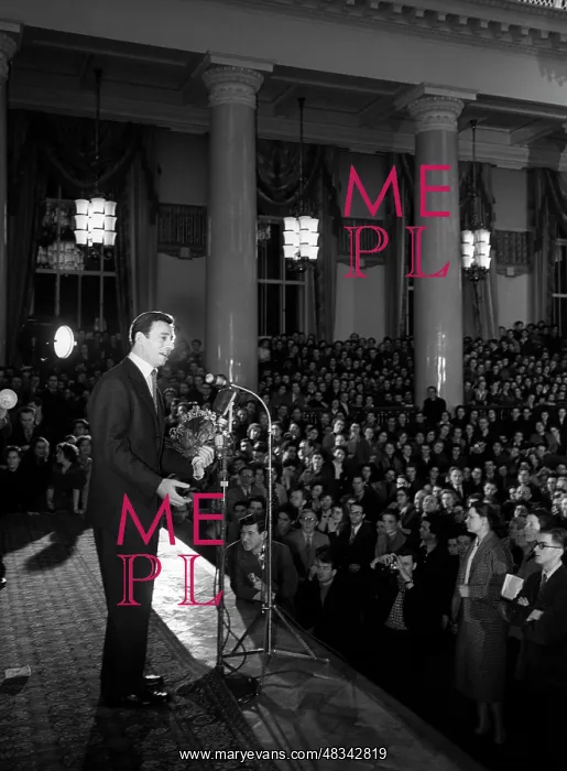 : Visit of Yves Montand to USSR : Visit of Yves Montand to USSR