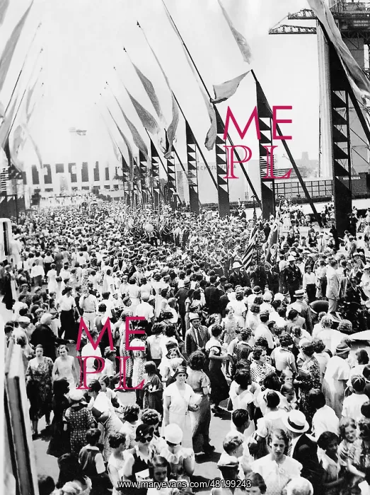 : Visitors at the site of the World's Fair in Chicago, 1934 : Visitors at the site of the World's Fair in Chicago, 1934