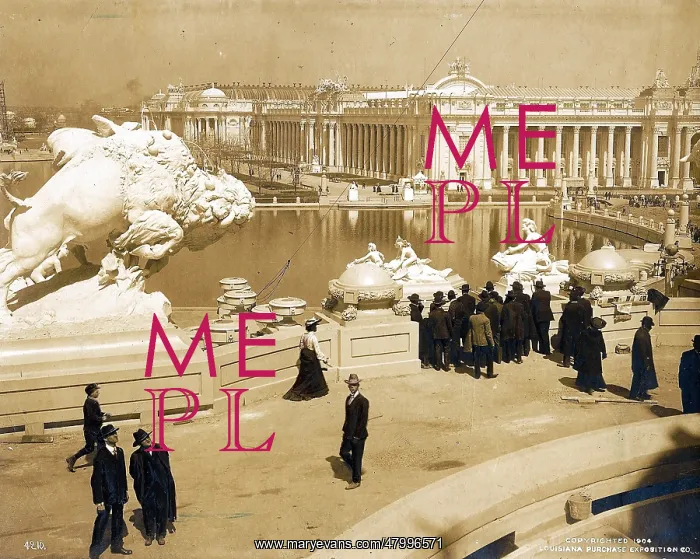 : Visitors at Teaching Palace, world fair, St Louis, USA : Visitors at Teaching Palace, world fair, St Louis, USA
