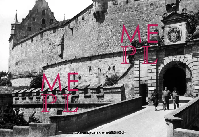 : Visitors at the Veste Coburg, 1933 : Visitors at the Veste Coburg, 1933