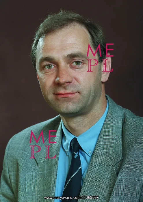  : Vladimir Yelagin