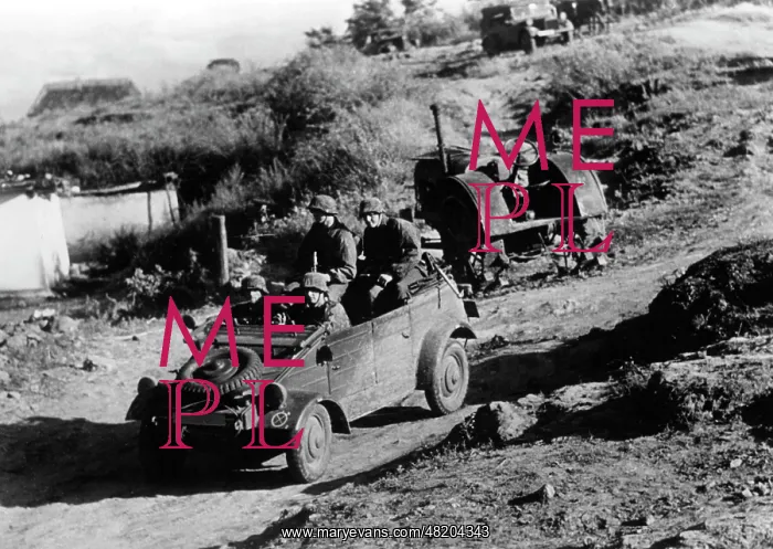 : Volkswagen Kuebelwagen on the Eastern Front, 1941 : Volkswagen Kuebelwagen on the Eastern Front, 1941