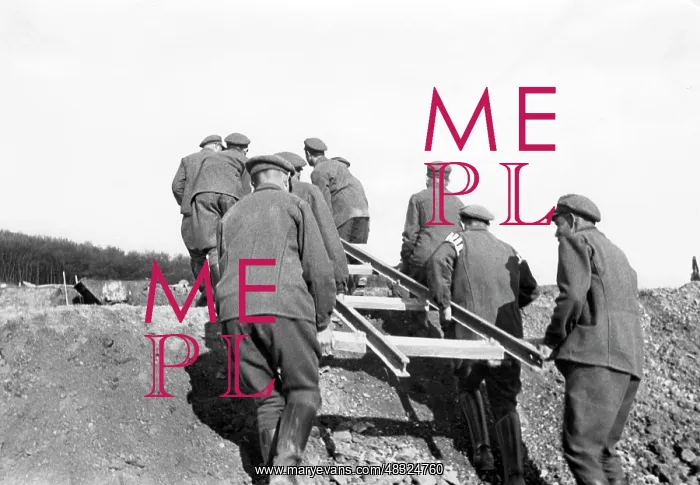 : Volunteers at a railway construction, around the 1930s : Volunteers at a railway construction, around the 1930s