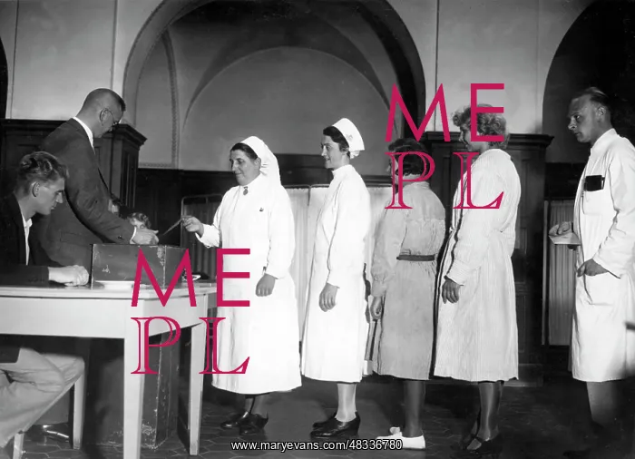 : Voting in a hospital in Berlin, 1932 : Voting in a hospital in Berlin, 1932