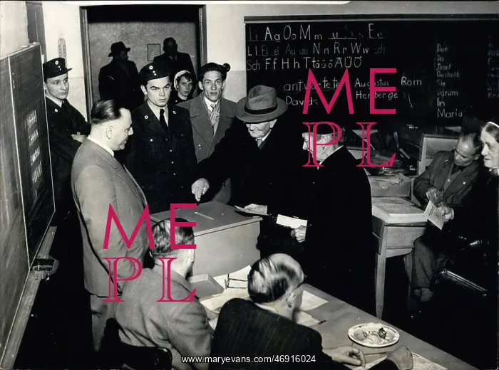 : Voting in school classroom, Saar, Germany : Voting in school classroom, Saar, Germany