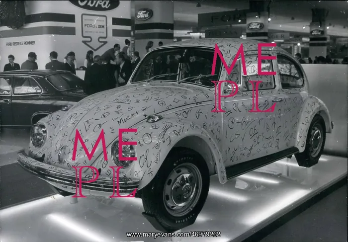 : VW Beetle. 1961 - Volkswagen beetle bug signed autographed signature : VW Beetle. 1961 - Volkswagen beetle bug signed autographed signature