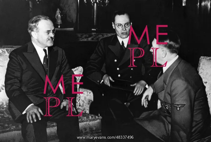 : Vyacheslav Molotov with Adol Hitler, 1940 : Vyacheslav Molotov with Adol Hitler, 1940