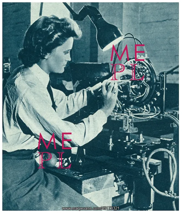 : W.A.A.F. Members Repairing Instruments : W.A.A.F. Members Repairing Instruments
