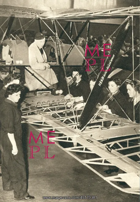 : W.A.A.F. Plane Construction : W.A.A.F. Plane Construction
