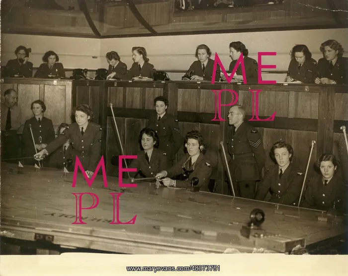 : WAAF Plotters at work in the Operations Room : WAAF Plotters at work in the Operations Room