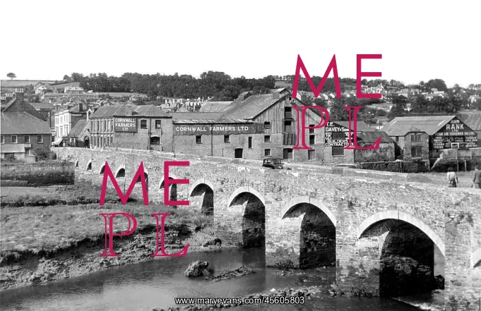  : Wadebridge, the Bridge c1955