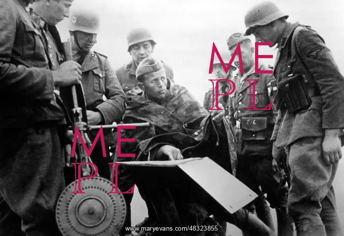 : Waffen-SS during an operation against partisans, 1942 : Waffen-SS during an operation against partisans, 1942