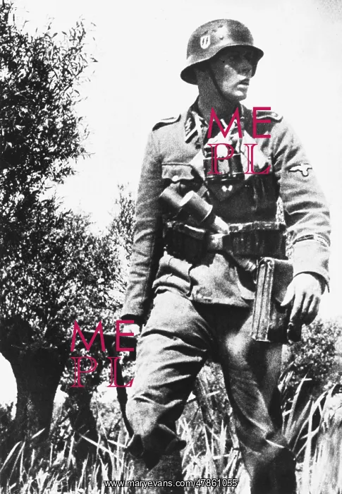  : Waffen SS Trooper WWII
