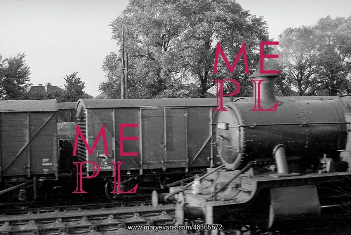  : Wagon and front of steam engine