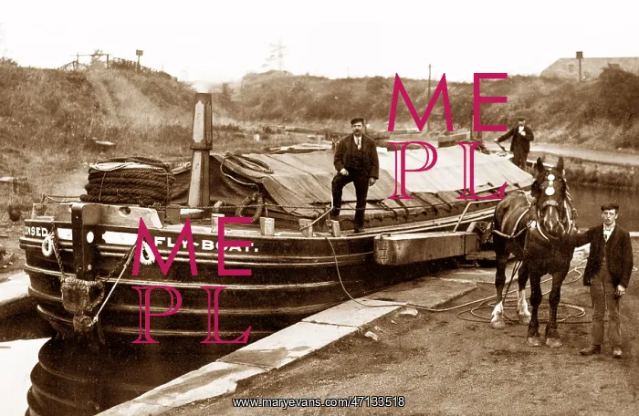  : Wakefield, Canal Barge, Horbury Bridge