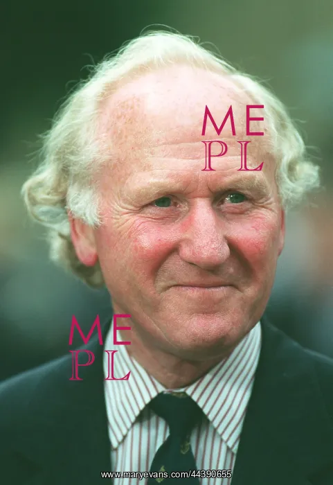  : Bill Walker MP