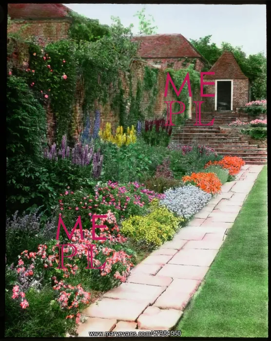 : Walled garden, Great Maytham Hall, near Rolvenden, Kent : Walled garden, Great Maytham Hall, near Rolvenden, Kent