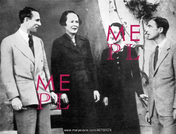 : Wallis Simpson with Mr and Mrs Herman Rogers : Wallis Simpson with Mr and Mrs Herman Rogers