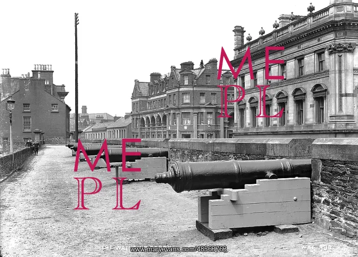 : The Walls of Derry : The Walls of Derry