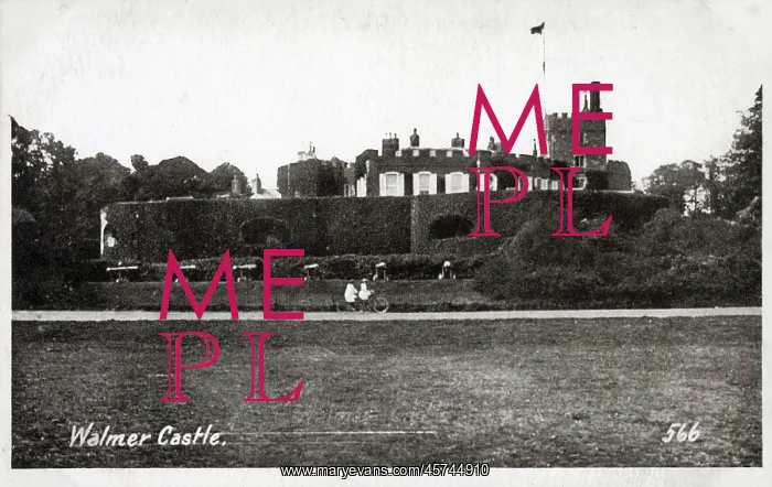 : Walmer, Kent - Walmer Castle : Walmer, Kent - Walmer Castle