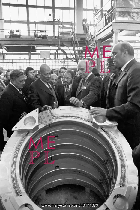 : Walter Scheel visits USSR, 1975 : Walter Scheel visits USSR, 1975
