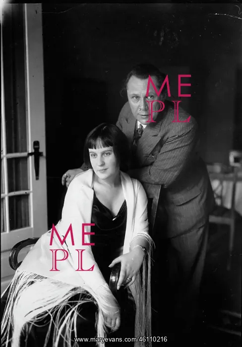 : Walter von Molo with Wife : Walter von Molo with Wife