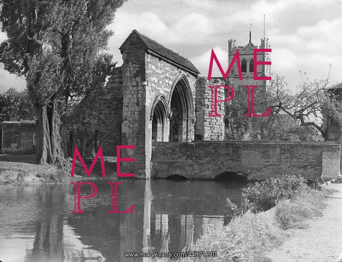 : WALTHAM ABBEY & CHURCH : WALTHAM ABBEY & CHURCH