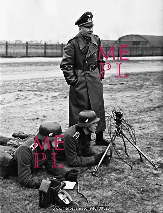 : Walther von Brauchitsch visits officers during training, 193 : Walther von Brauchitsch visits officers during training, 193