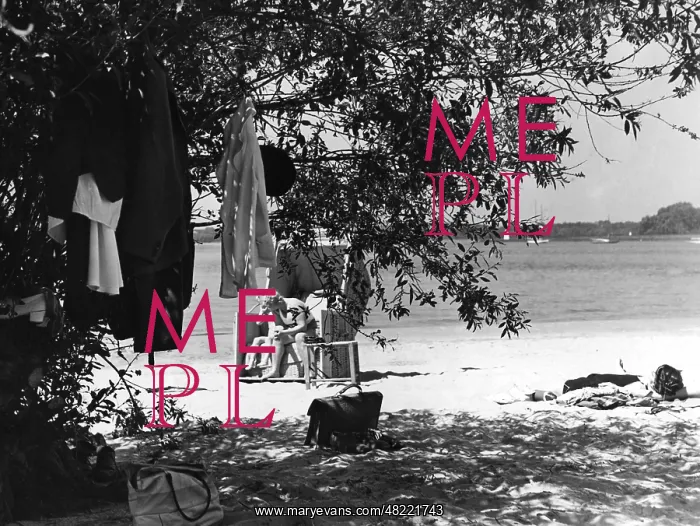 : Wannsee beach, 1939 : Wannsee beach, 1939
