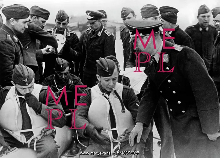 : War correspondent at the aerial gunner school, 1941 : War correspondent at the aerial gunner school, 1941