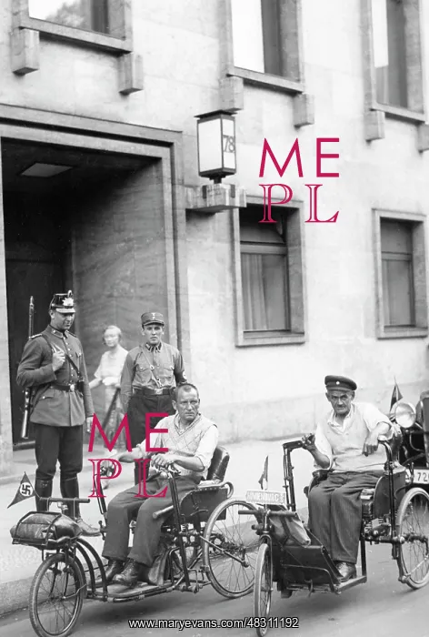 : Two war invalids visiting Adolf Hitler, 1933 : Two war invalids visiting Adolf Hitler, 1933
