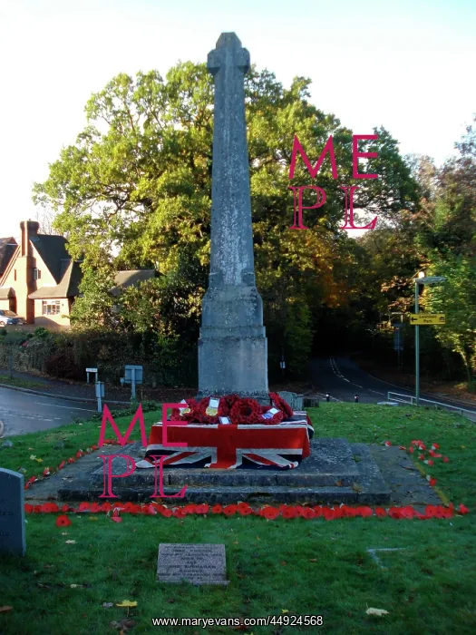 : The War Memorial at Busbridge, Surrey designed by Lutyens : The War Memorial at Busbridge, Surrey designed by Lutyens