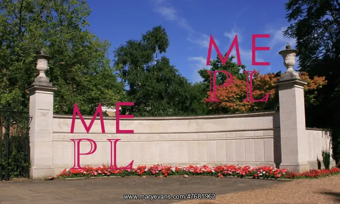 : War Memorial, Pitzhanger Manor, Ealing, West London : War Memorial, Pitzhanger Manor, Ealing, West London