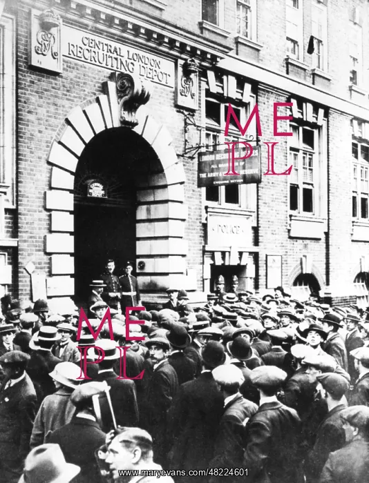 : War volunteers in London, 1914 : War volunteers in London, 1914